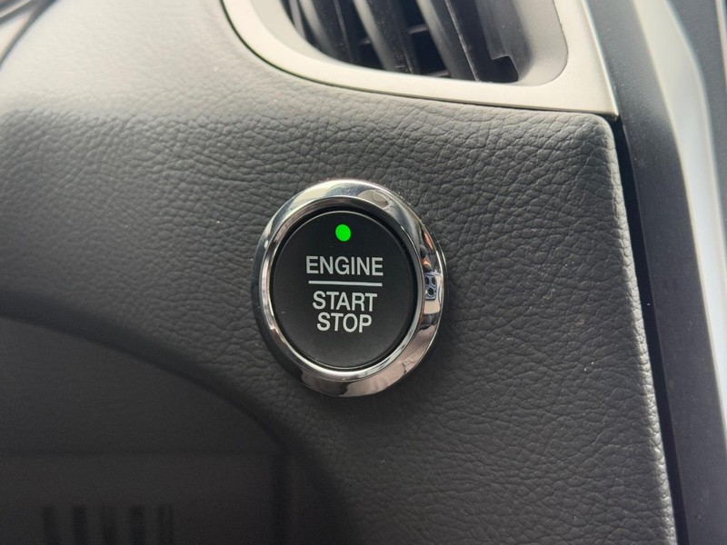 Ford Edge Vehicle Image 21
