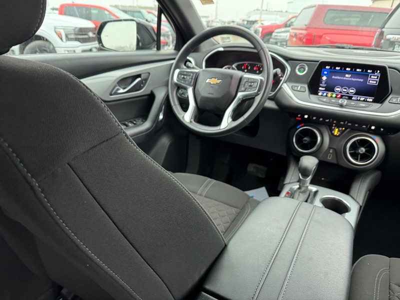 Chevrolet Blazer Vehicle Image 14