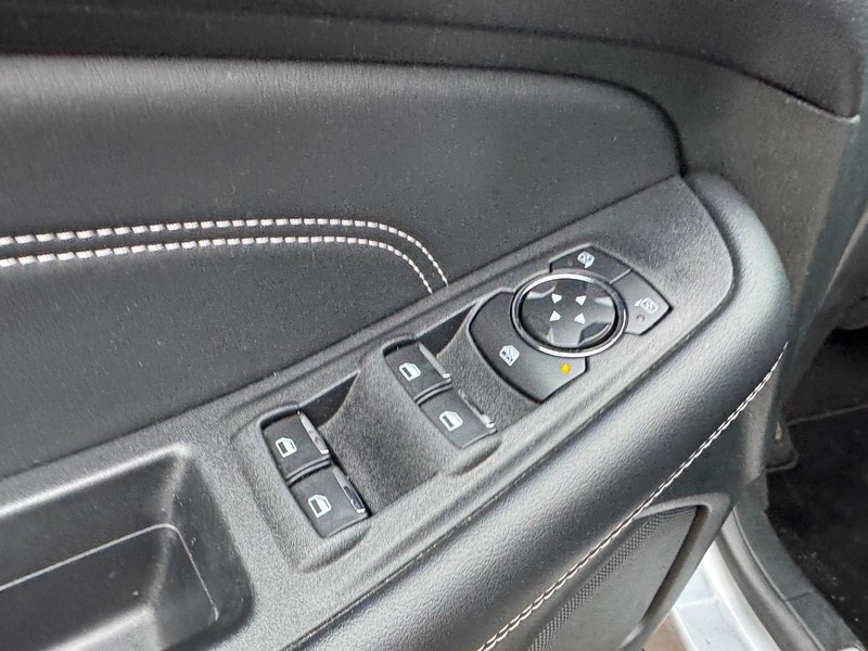 Ford Edge Vehicle Image 18