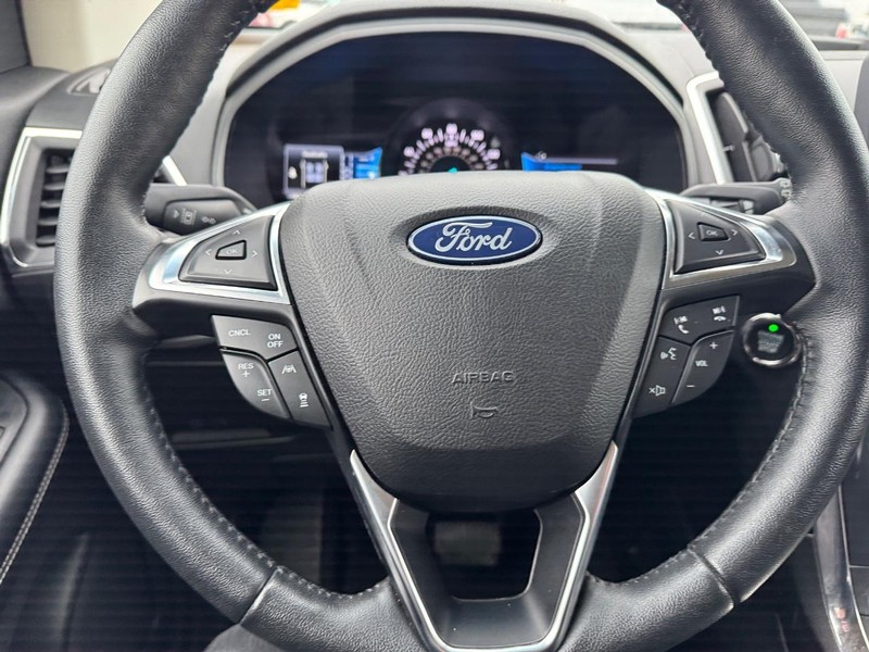Ford Edge Vehicle Image 20