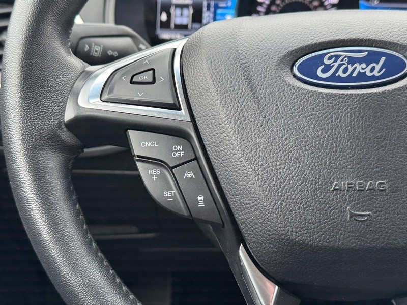 Ford Edge Vehicle Image 21