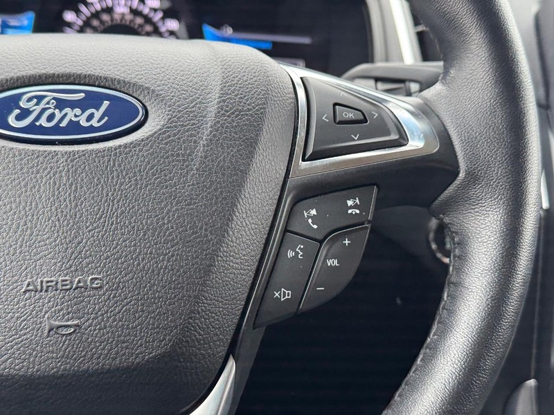 Ford Edge Vehicle Image 22