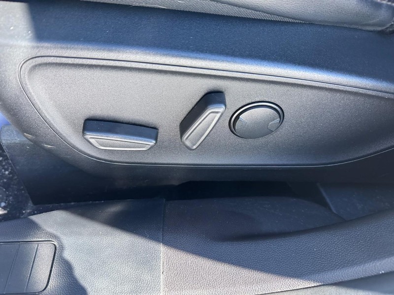 Ford Escape Vehicle Image 17
