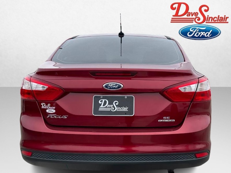 Ford Focus Vehicle Image 08