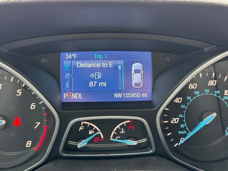 Ford Focus Vehicle Image 22