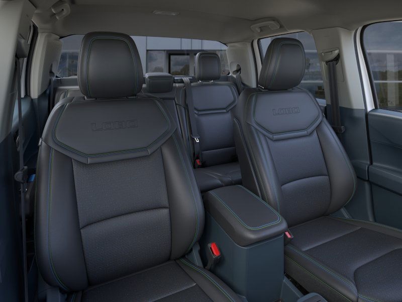 Ford Maverick Vehicle Image 12
