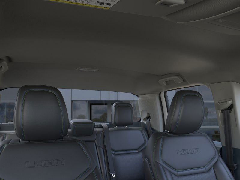 Ford Maverick Vehicle Image 14