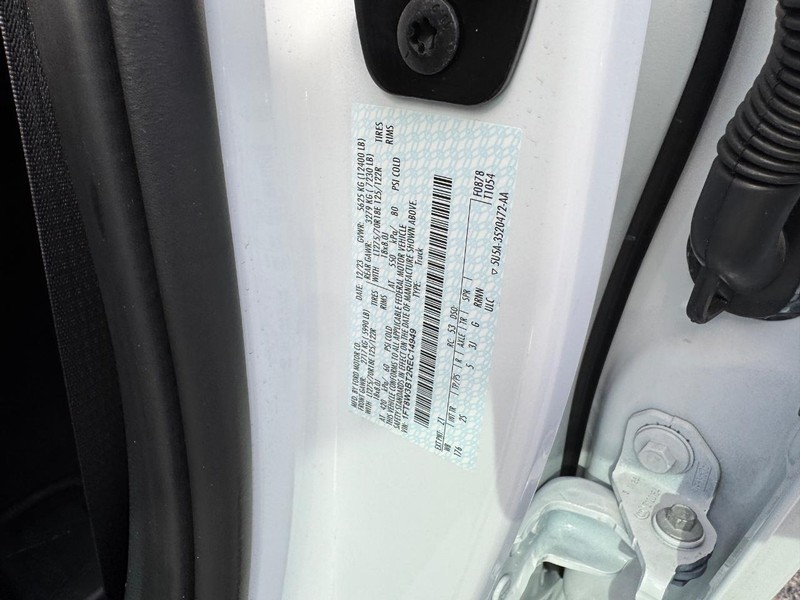Ford Super Duty F-350 SRW Vehicle Image 24