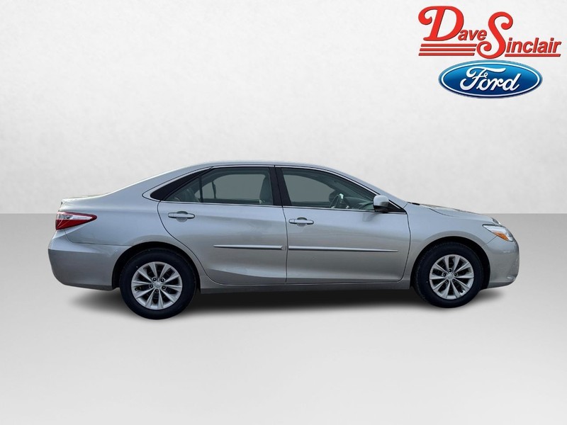 Toyota Camry Vehicle Image 05