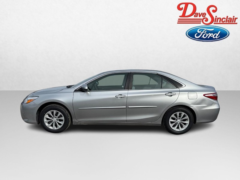 Toyota Camry Vehicle Image 10