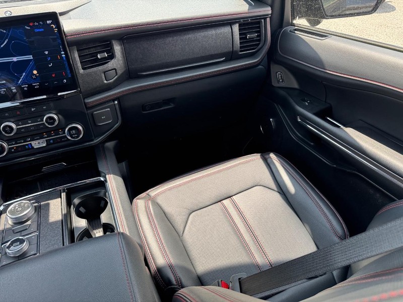 Ford Expedition Vehicle Image 19