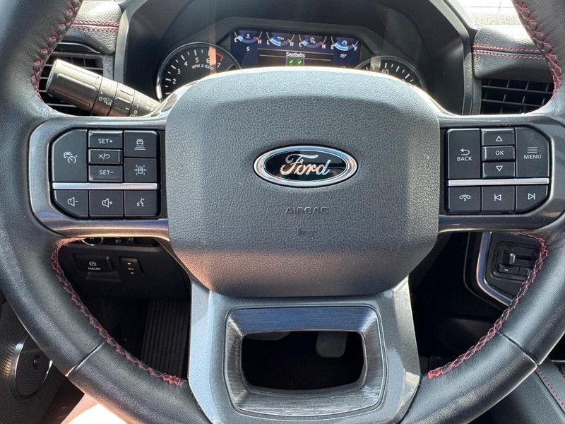 Ford Expedition Vehicle Image 22
