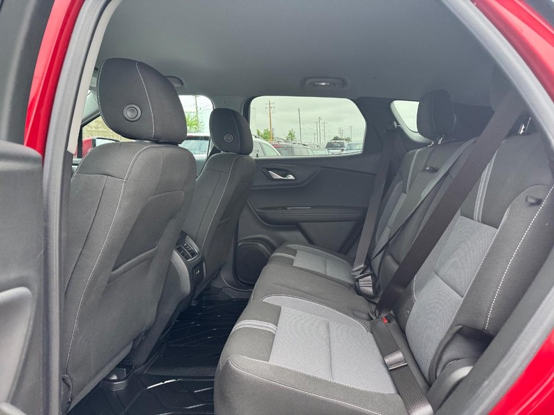 Chevrolet Blazer Vehicle Image 12