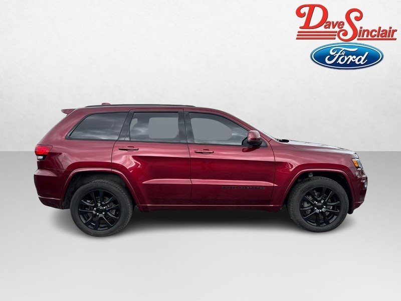 Jeep Grand Cherokee Vehicle Image 05