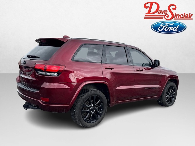 Jeep Grand Cherokee Vehicle Image 07