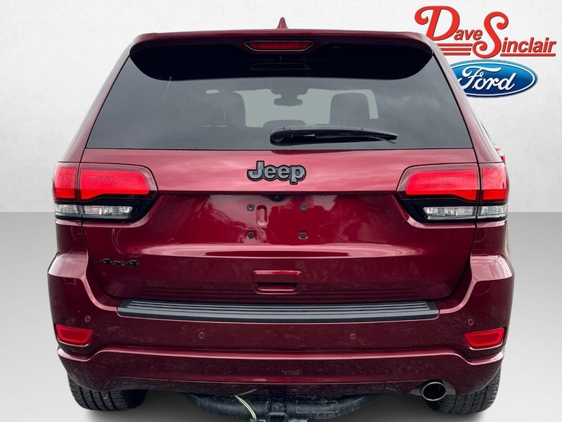 Jeep Grand Cherokee Vehicle Image 08