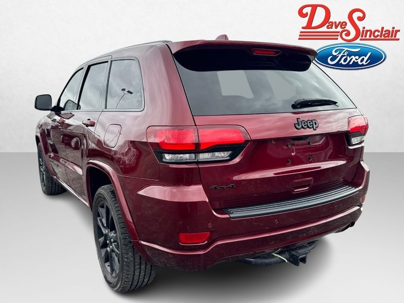 Jeep Grand Cherokee Vehicle Image 09