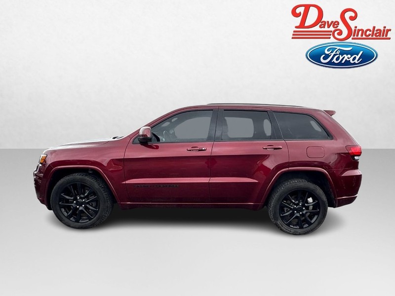 Jeep Grand Cherokee Vehicle Image 10