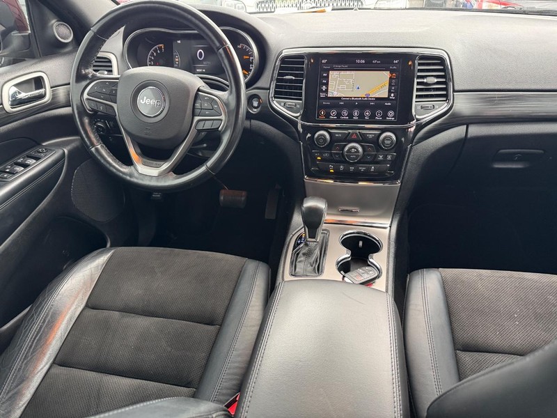 Jeep Grand Cherokee Vehicle Image 15
