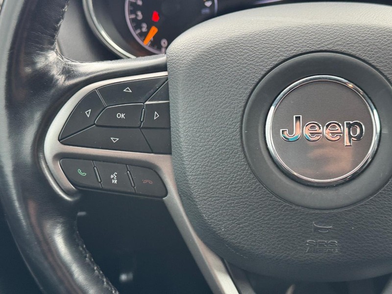 Jeep Grand Cherokee Vehicle Image 20