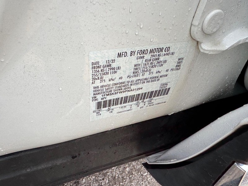 Ford Explorer Vehicle Image 28