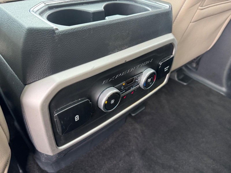 Ford Expedition Max Vehicle Image 15