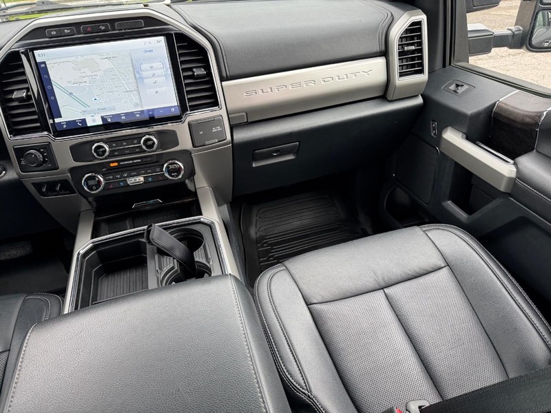Ford Super Duty F-250 SRW Vehicle Image 16