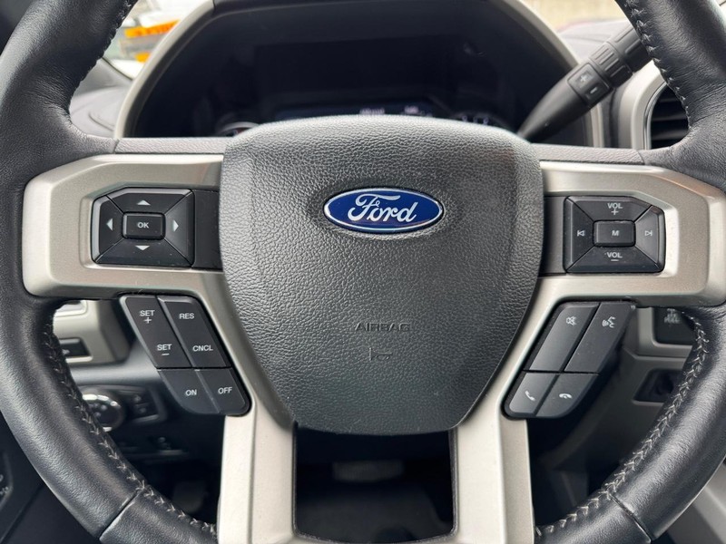 Ford Super Duty F-250 SRW Vehicle Image 20