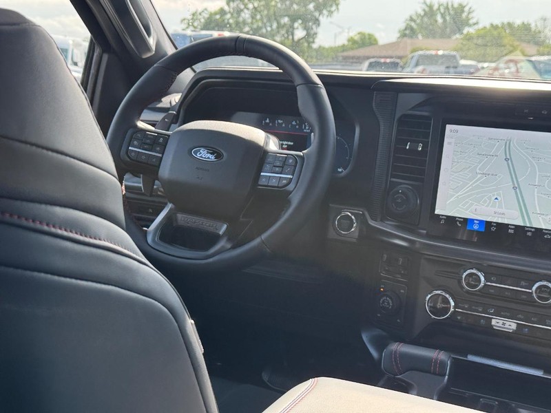 Ford F-150 Vehicle Image 16