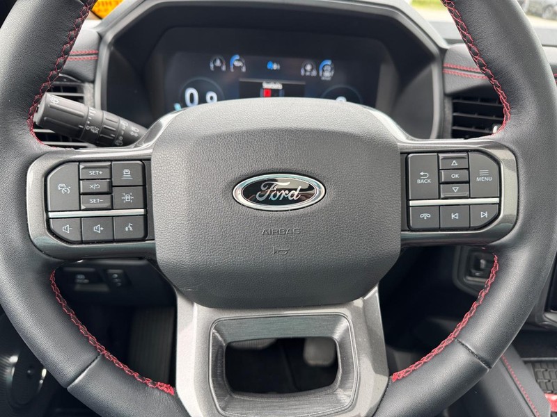 Ford Expedition Vehicle Image 23