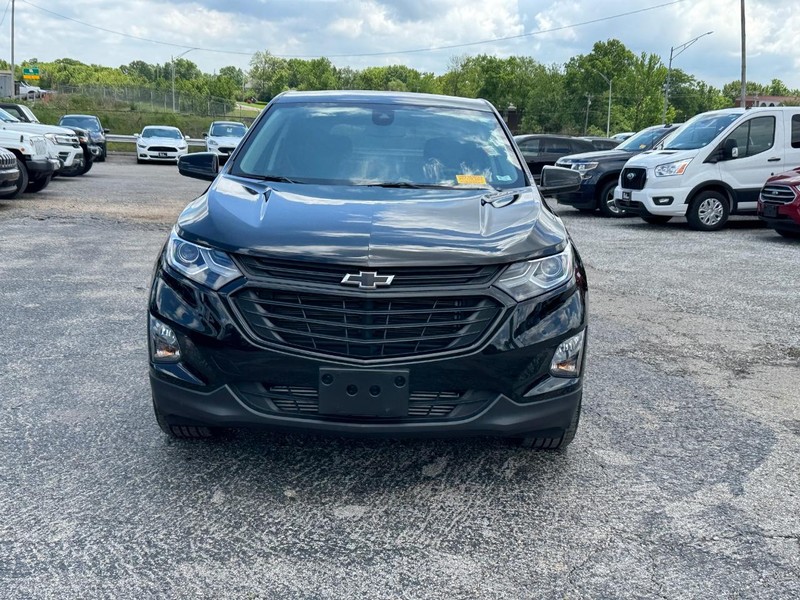 Chevrolet Equinox Vehicle Image 02