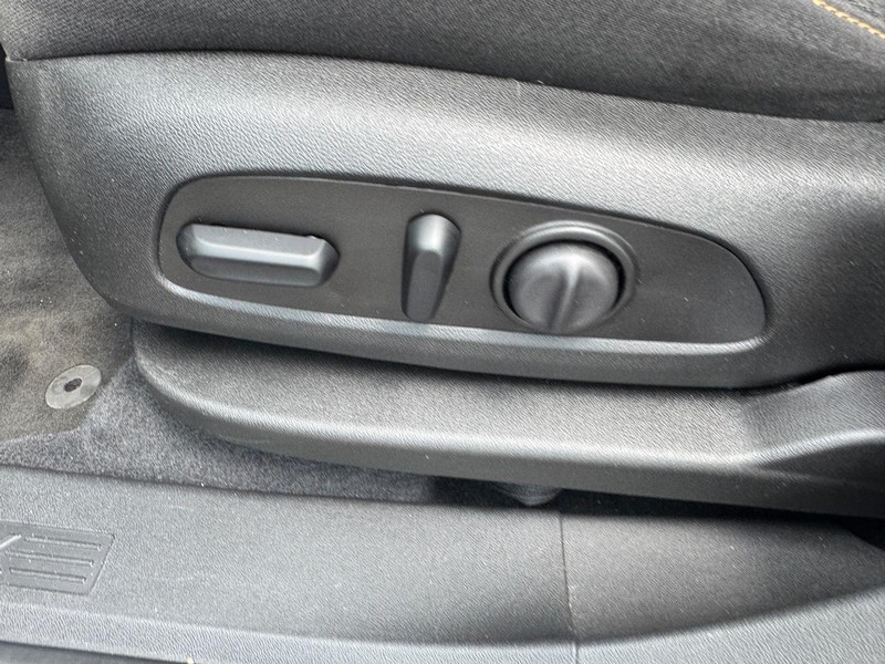 Chevrolet Equinox Vehicle Image 17
