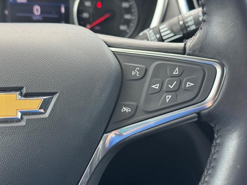Chevrolet Equinox Vehicle Image 21