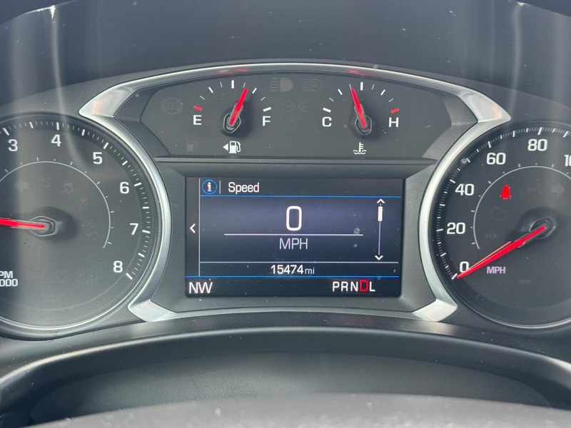 Chevrolet Equinox Vehicle Image 24