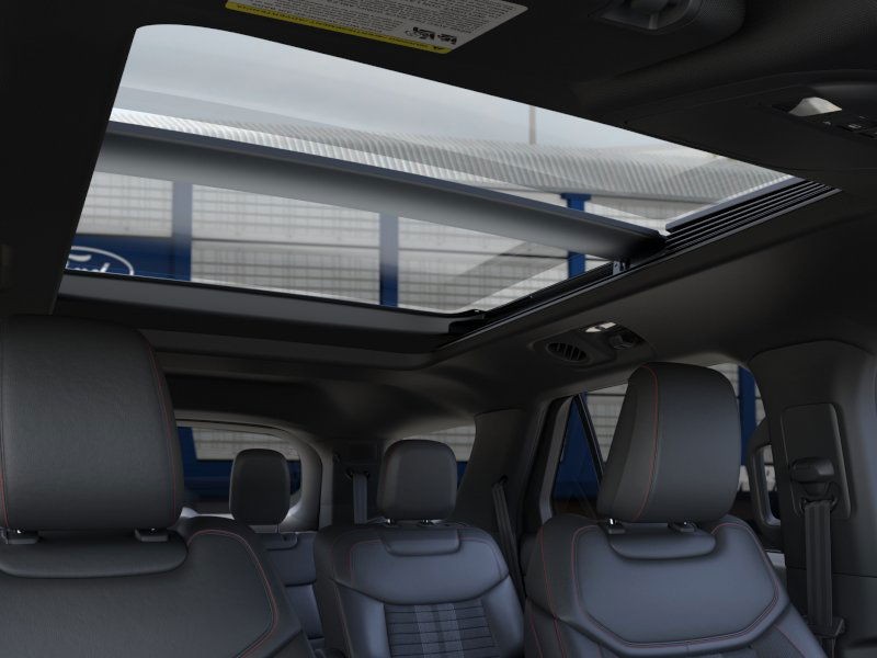 Ford Explorer Vehicle Image 24