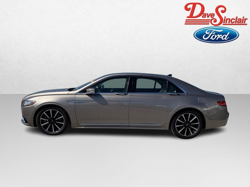 Lincoln Continental Vehicle Image 10