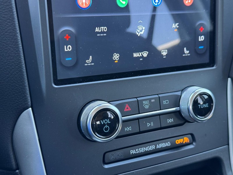 Ford Edge Vehicle Image 22