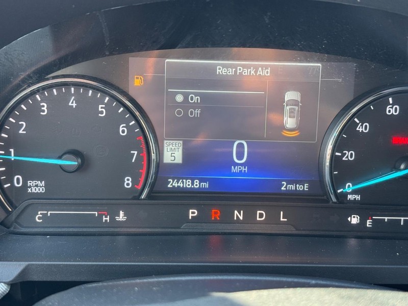 Ford Explorer Vehicle Image 27