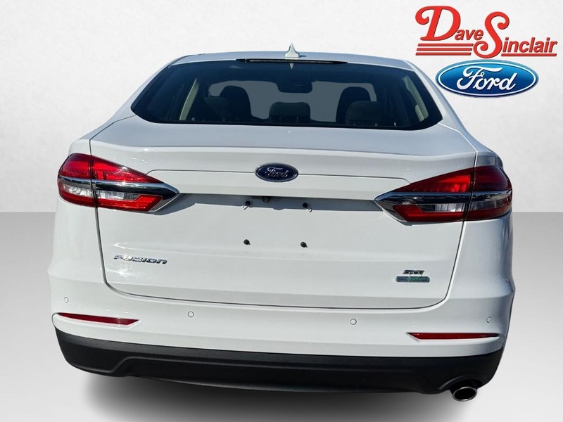 Ford Fusion Vehicle Image 08
