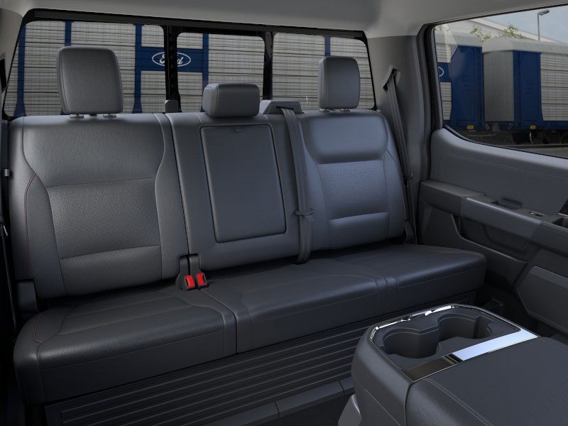 Ford Super Duty F-350 SRW Vehicle Image 13