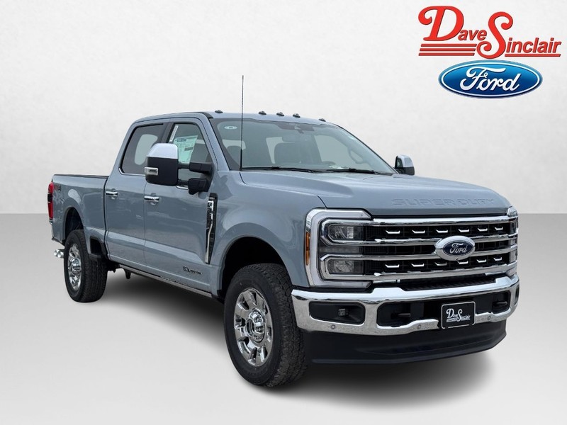 Ford Super Duty F-350 SRW Vehicle Image 04