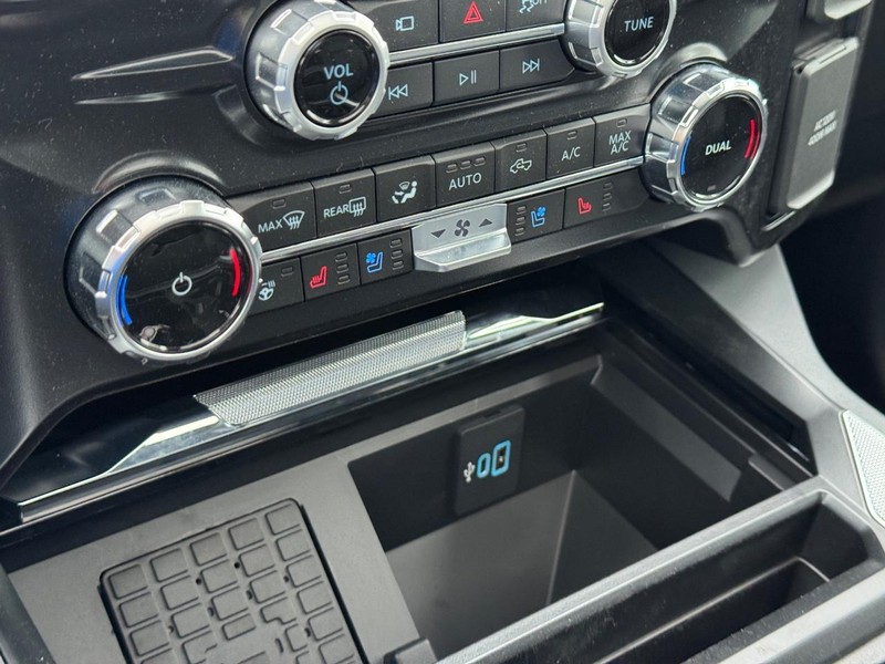 Ford Super Duty F-350 SRW Vehicle Image 26