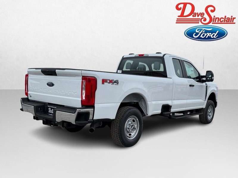 Ford Super Duty F-250 SRW Vehicle Image 07