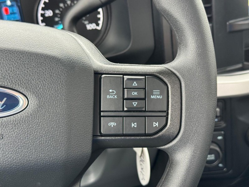 Ford Super Duty F-250 SRW Vehicle Image 21