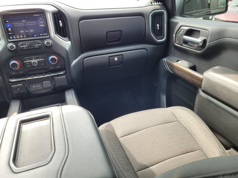 Chevrolet Silverado 1500 Vehicle Image 16