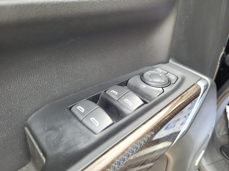 Chevrolet Silverado 1500 Vehicle Image 18