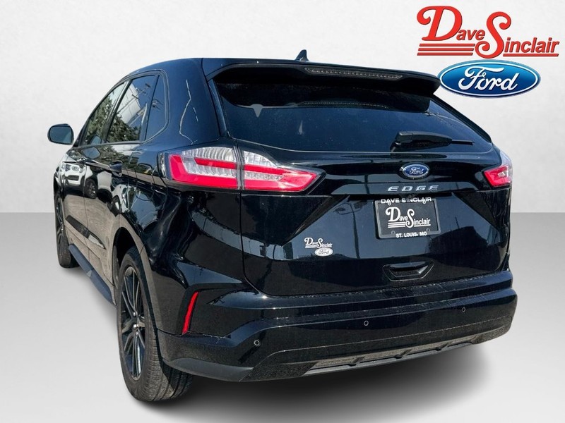 Ford Edge Vehicle Image 09