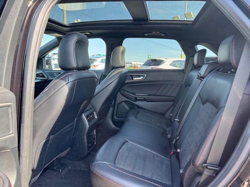 Ford Edge Vehicle Image 13
