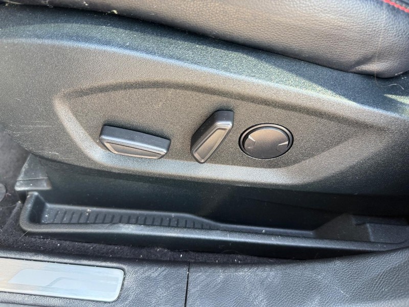 Ford Edge Vehicle Image 19