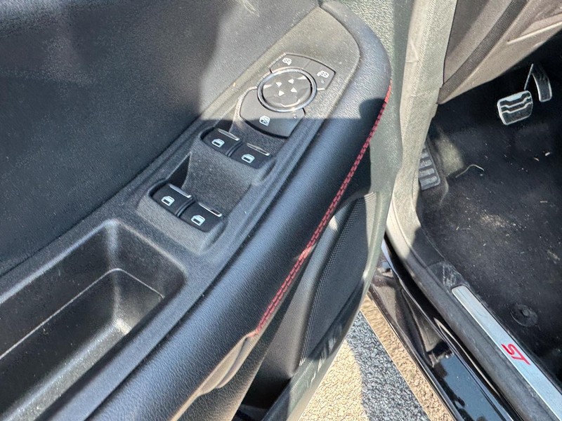 Ford Edge Vehicle Image 20